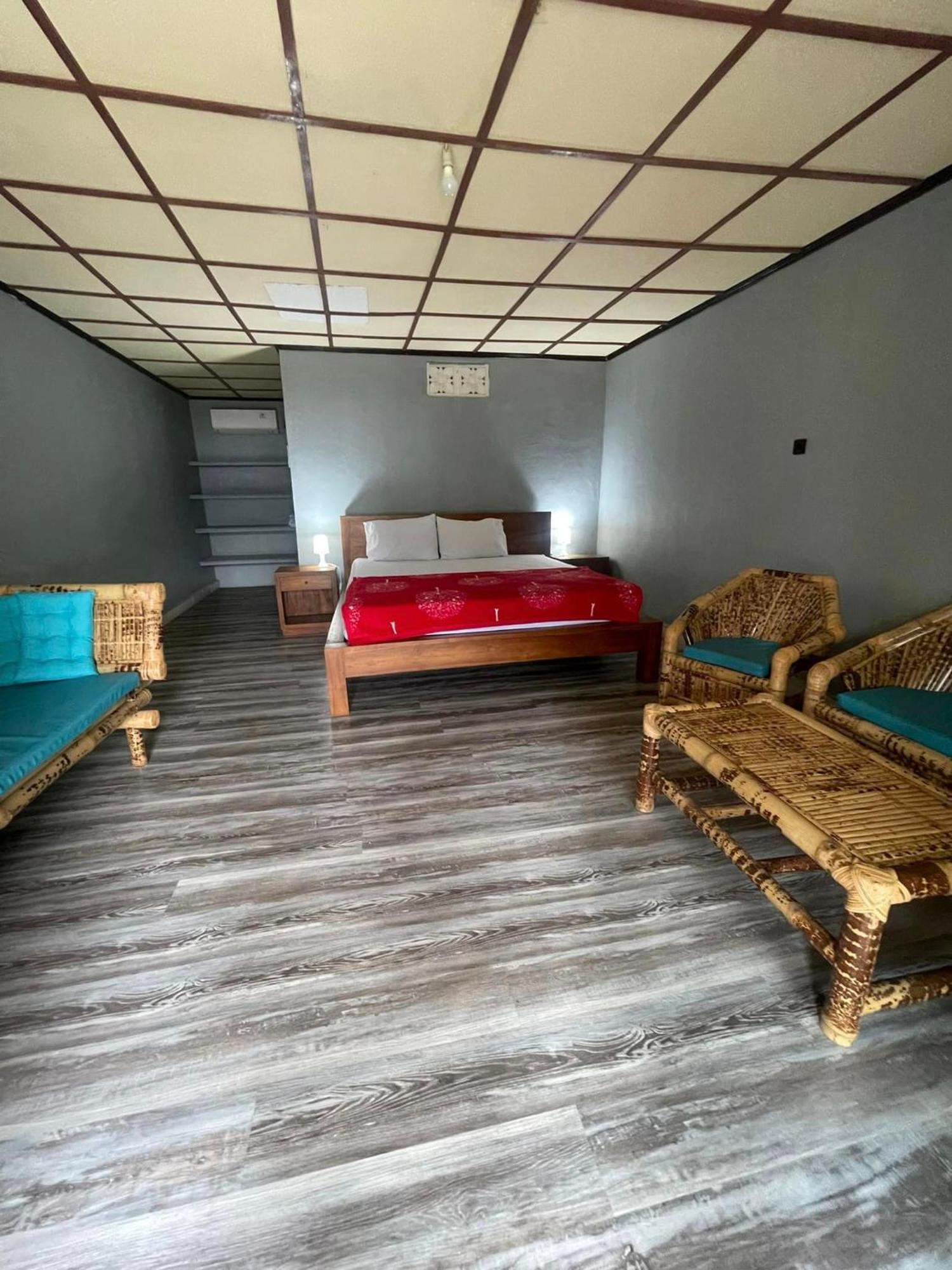Supersuck Hotel Maluk Zewnętrze zdjęcie